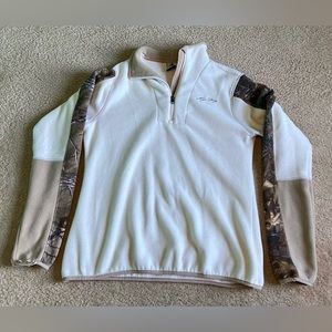 Woman’s quarter zip fleece. Size medium